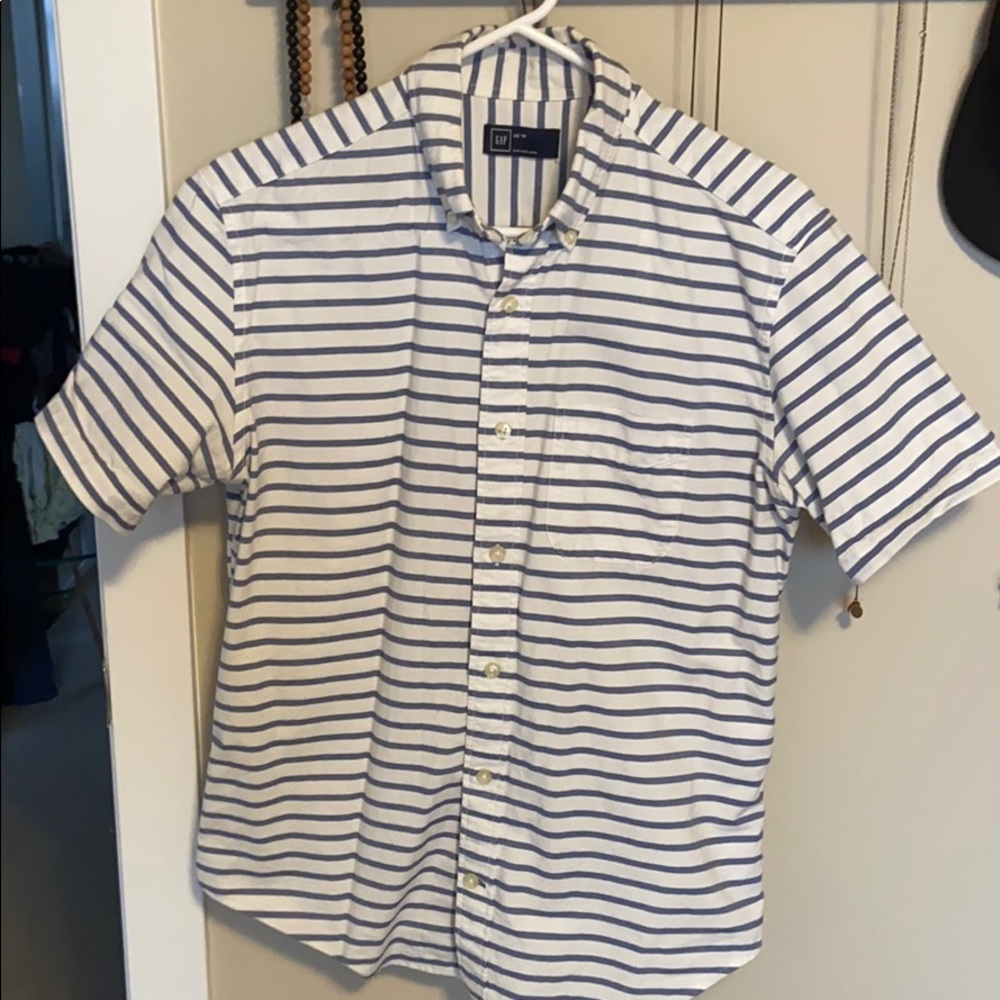 GAP striped collared shirt sleeve shirt